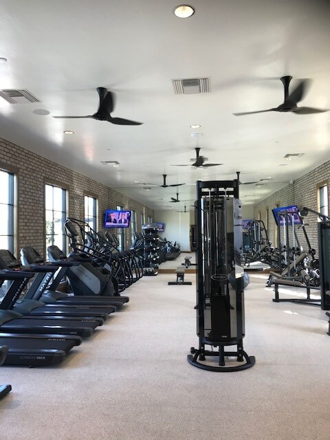 Building Photo - 27742 Heritage Ln