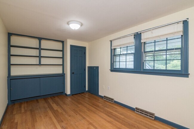 Building Photo - 78 Melwood Ave