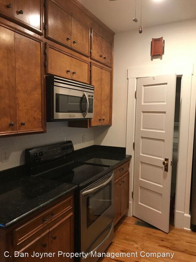 Building Photo - 2 br, 2 bath House - 204 Stewart Street