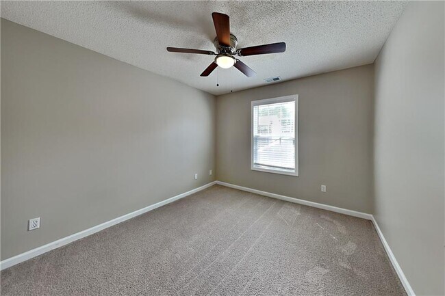 Building Photo - 100 Rosemont Ct