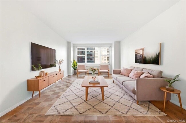 Building Photo - 70-25 Yellowstone Blvd