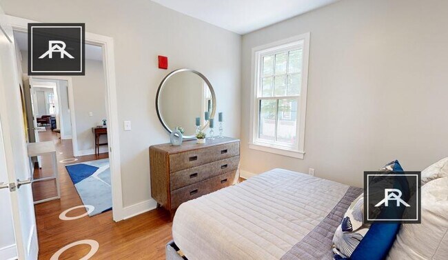 Building Photo - 3 bedroom in Cambridge MA 02138