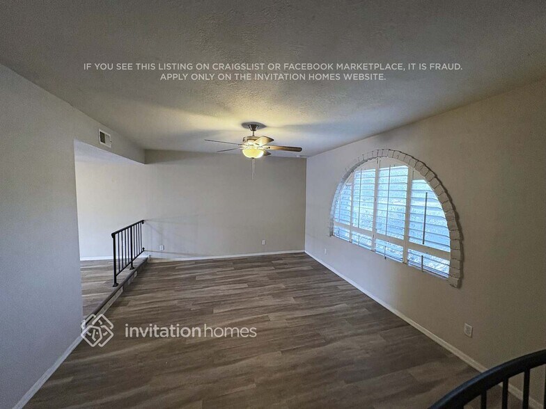 Building Photo - 4840 W Vogel Ave