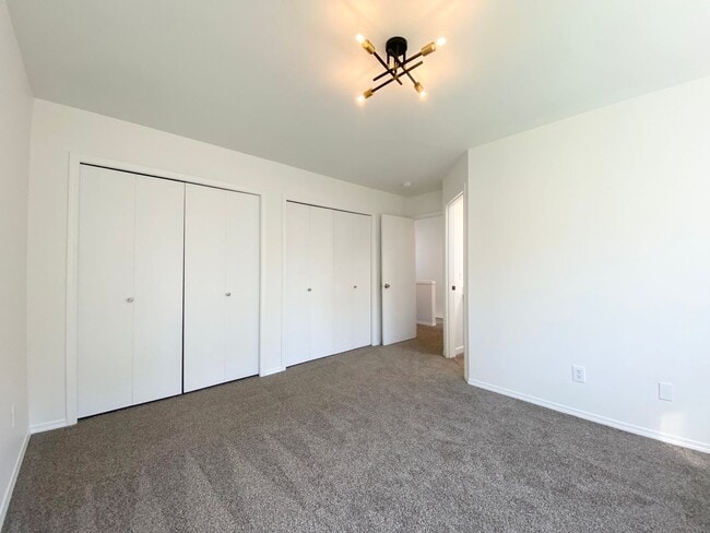 Building Photo - Fully renovated 4 bedroom Auburn Home