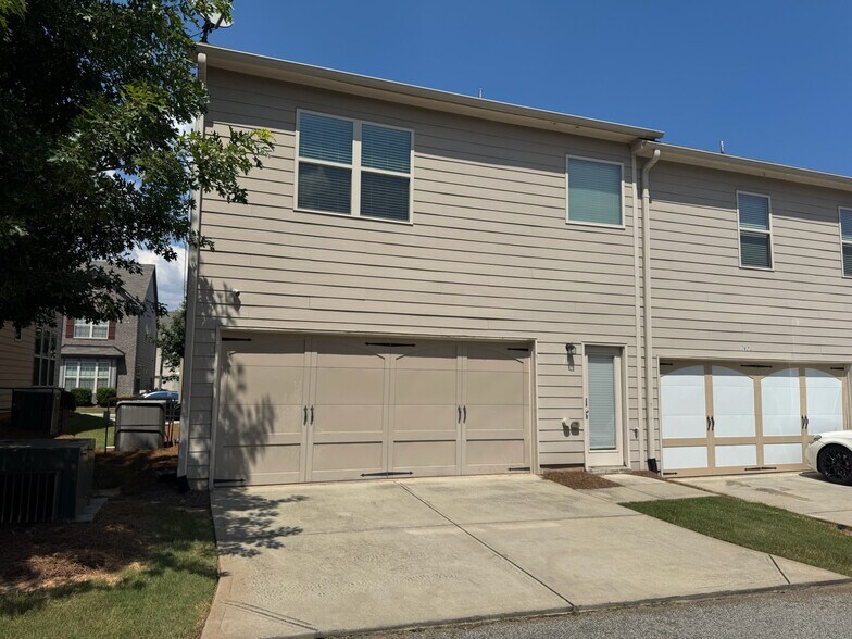 2 Car Garage - 7619 Bucknell Ter