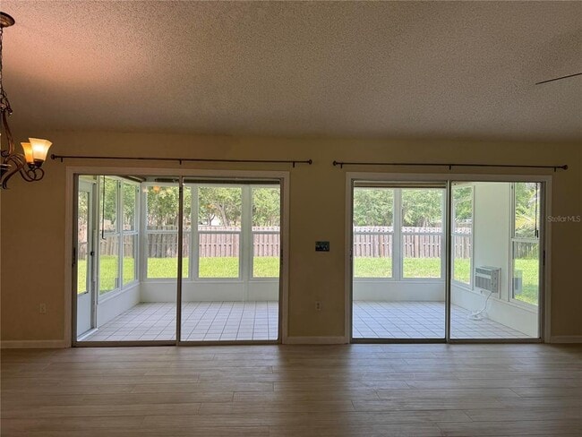 Building Photo - 4750 Hamlets Grv Dr