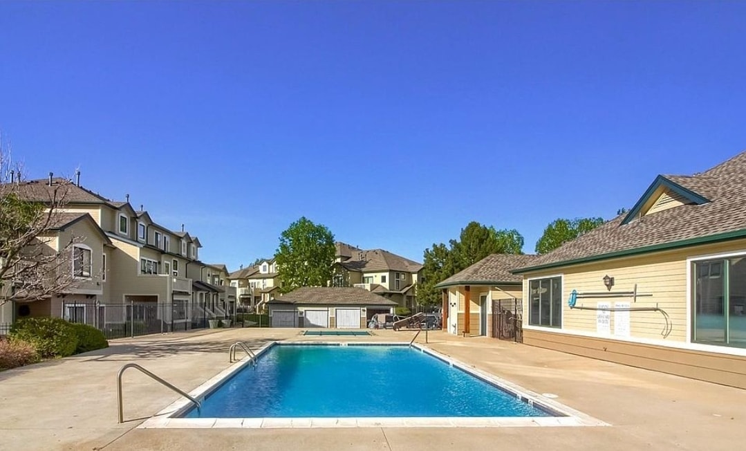 Pool - 8707 E Florida Ave