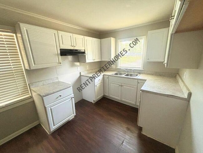 Building Photo - 609 Prothro St