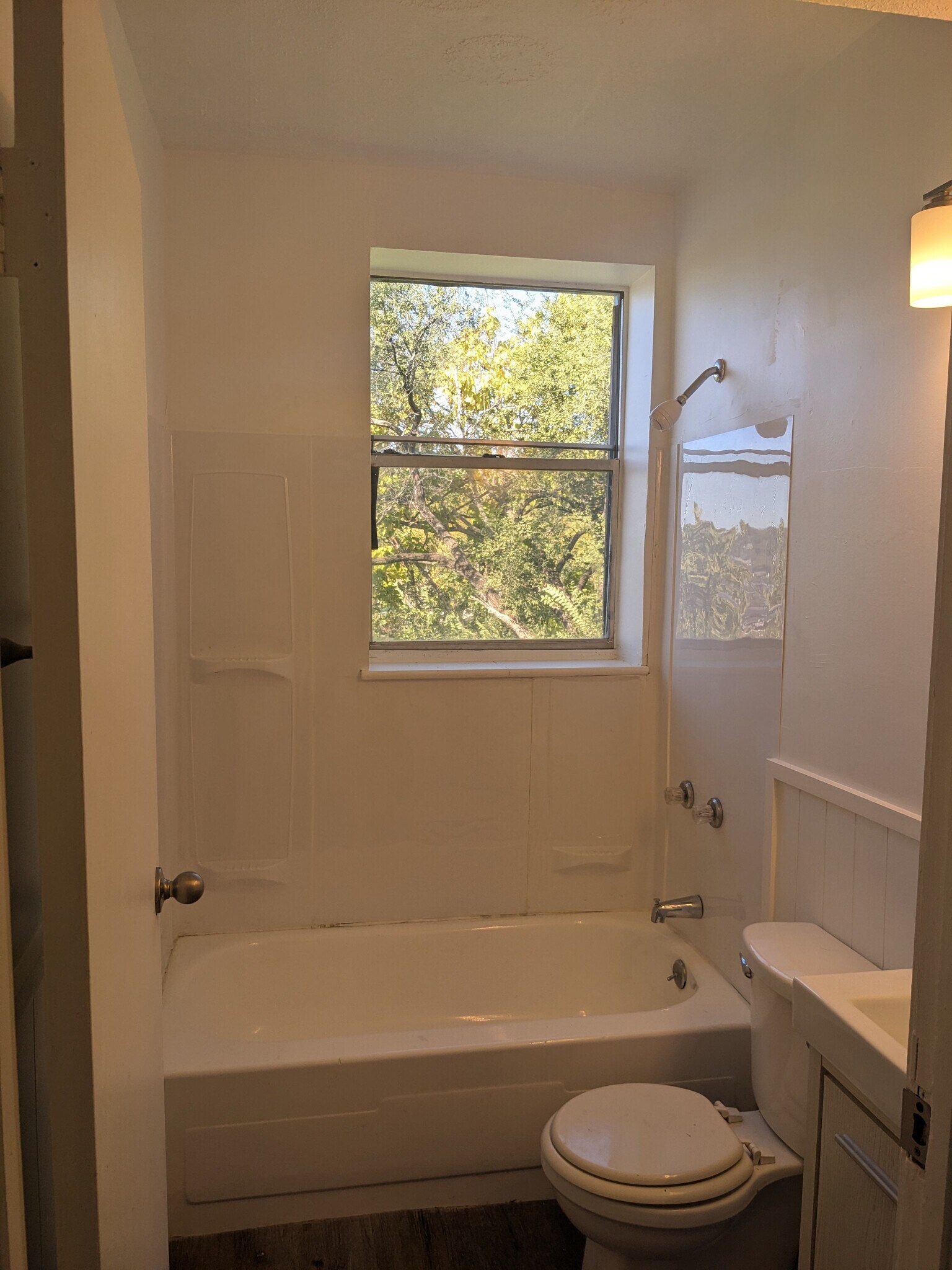 Building Photo - 227 Renner St