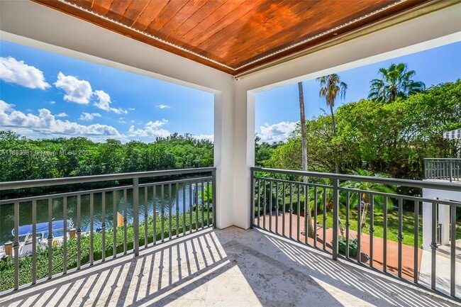 Building Photo - 184 Paloma Dr