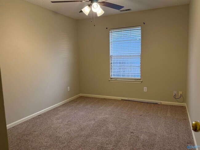 Building Photo - 129 Garden Brook Dr