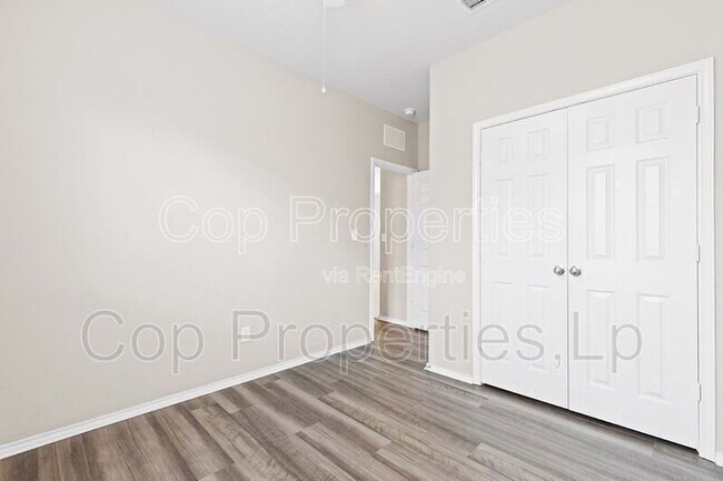 Building Photo - 3811 Quiet Pine