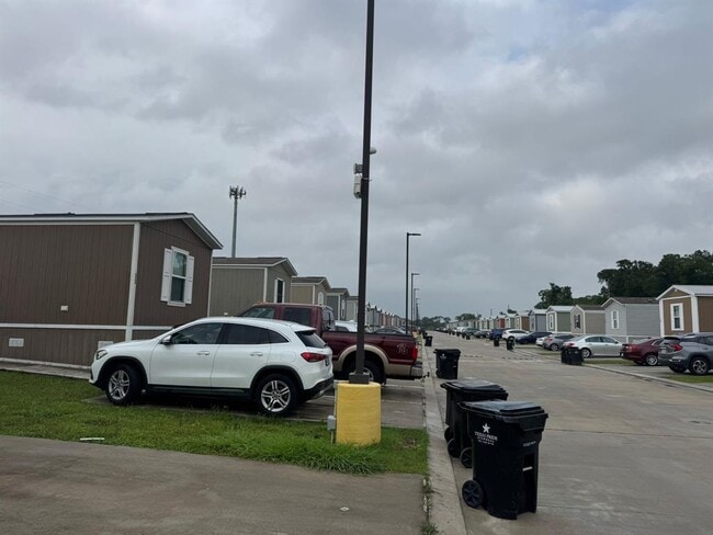 Building Photo - 5439 FM 762 Rd