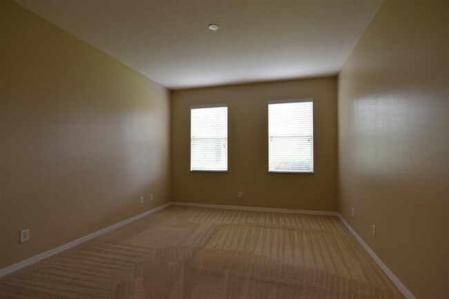 Building Photo - Winter Springs 3br 2.5ba townhouse in GATE...