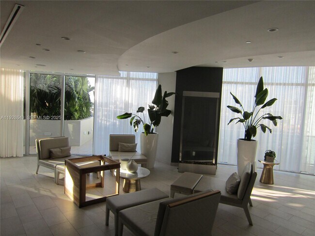 Building Photo - 488 NE 18th St