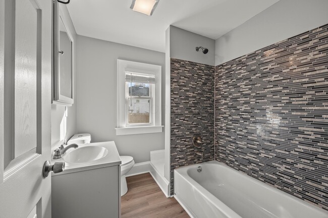 Building Photo - 2876 Indianola Ave