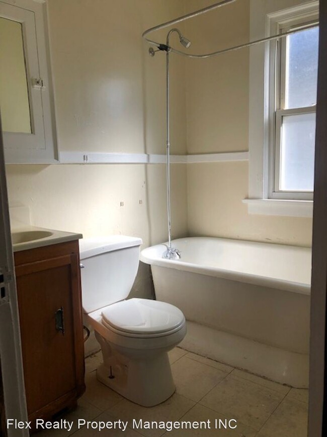 Building Photo - 2 br, 1 bath House - 552 CUSTER