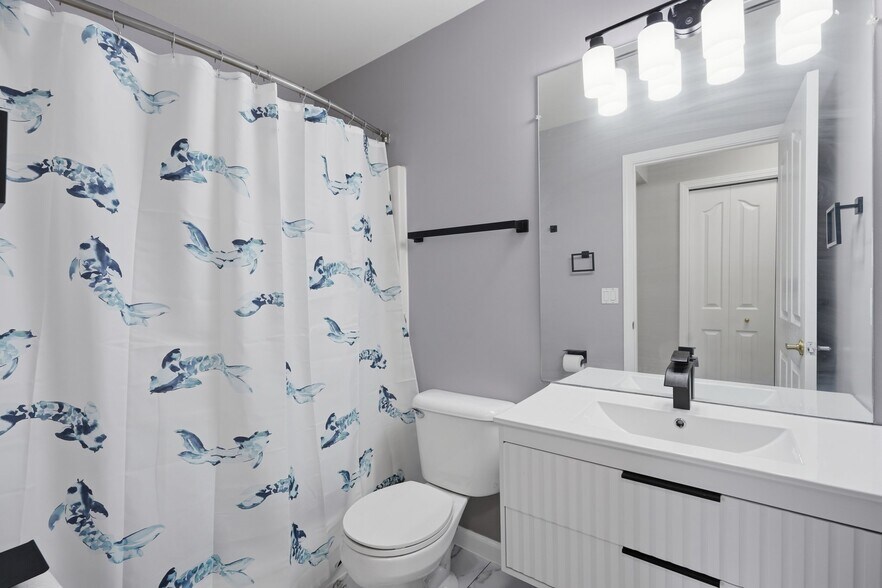 Building Photo - 44525 Fenwick Dr