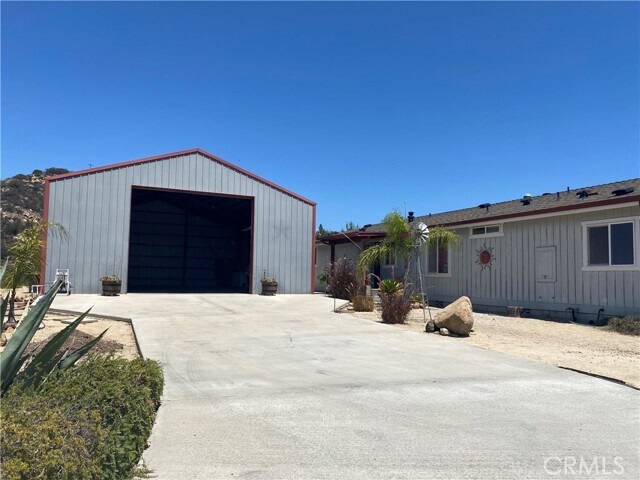 Primary Photo - 2445 Helen Rd