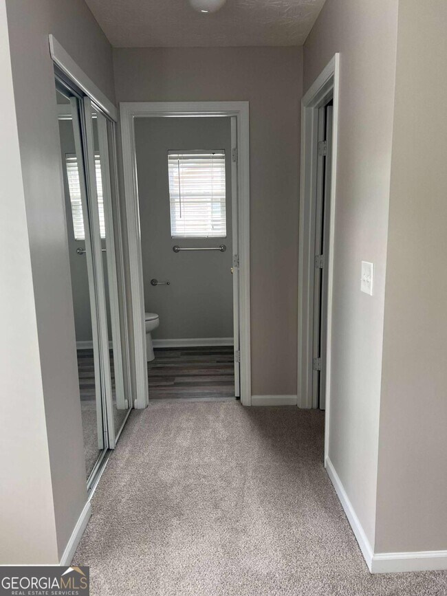 Building Photo - 503 Sautee Pl