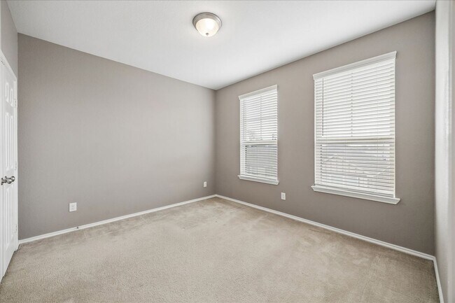 Building Photo - 8612 Cedardale Park Dr
