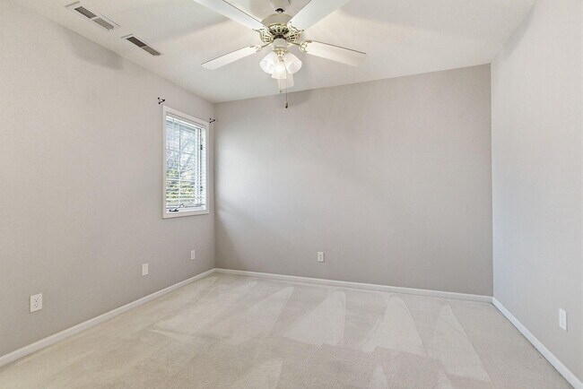 Building Photo - 1110 Brookedale Ct