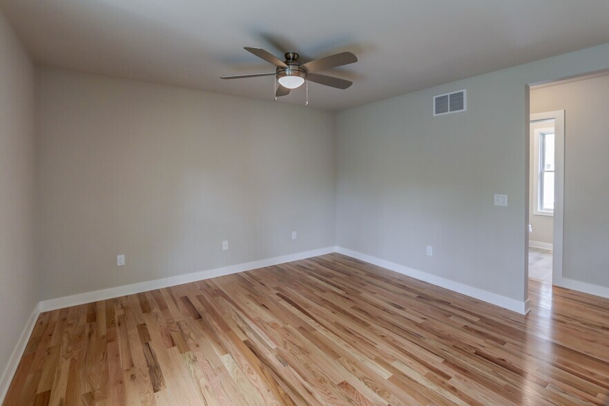 Building Photo - 1213 Vilas Ave