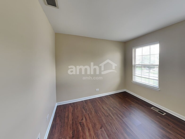 Building Photo - 16020 S Lexington Dr