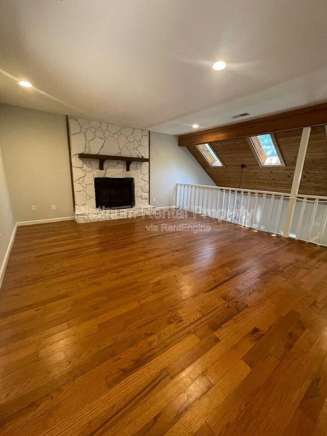 Building Photo - 4186 Nowata Dr NE