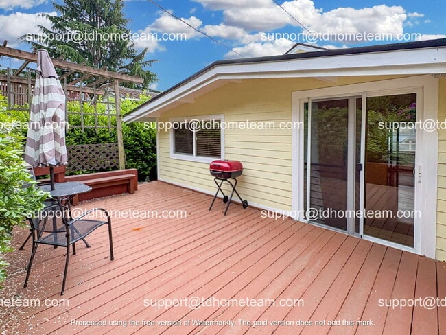 Building Photo - "Charming 2-Bed Gem in Renton with Granite Elegance – 620 sqft of Cozy Living!"