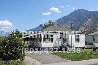 Building Photo - Lovely Home Located in East Provo.