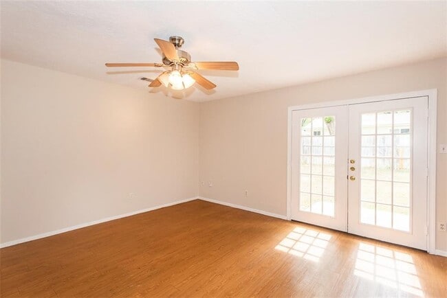 Building Photo - 6505 Clubway Ln