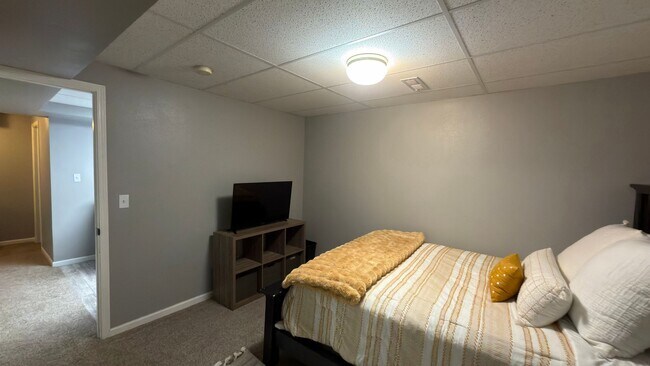 Building Photo - 1618 Faraday Cir
