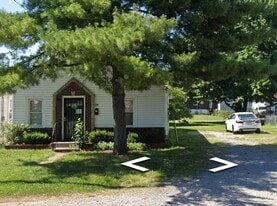 Building Photo - 516 Longfield Ave