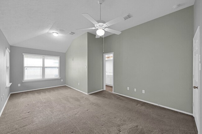 Building Photo - 18441 Sunrise Oaks Ct