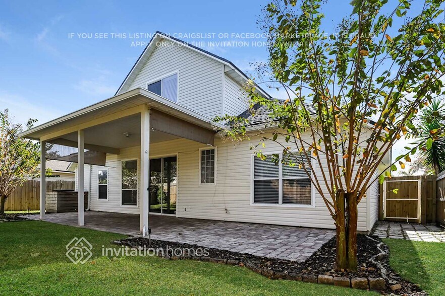 Building Photo - 12787 Ellis Island Dr