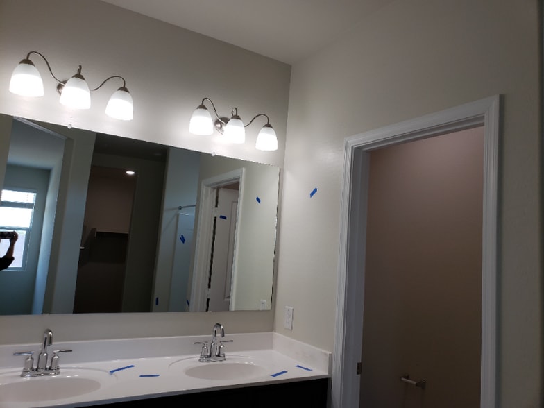 Building Photo - 354 N 17th Pl