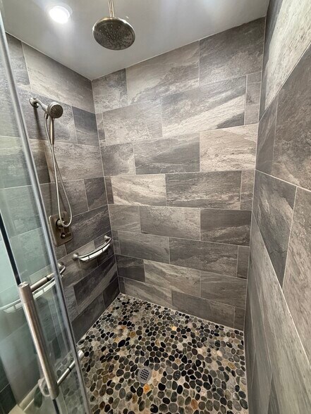 Building Photo - 381 Ortega Ln