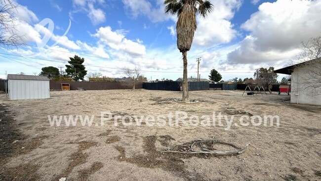 Building Photo - 15577 Tacony Rd
