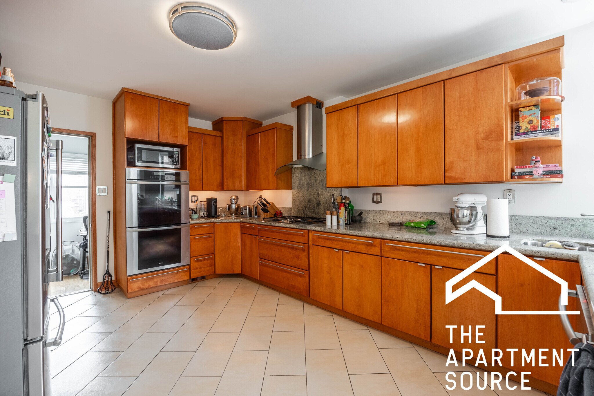 Building Photo - 1808 W Grand Ave