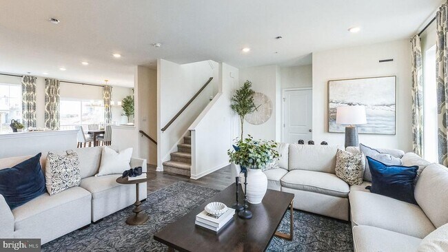 Building Photo - 1090 Meadowlark Dr