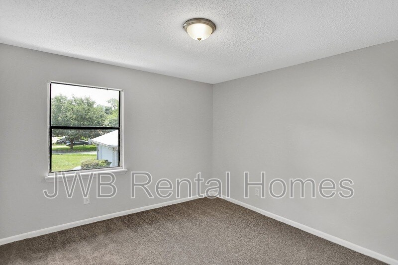 Building Photo - 10825 Key Haven Blvd
