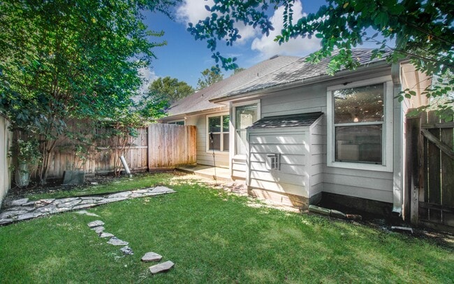 Building Photo - 13558 Fawn Lily Dr