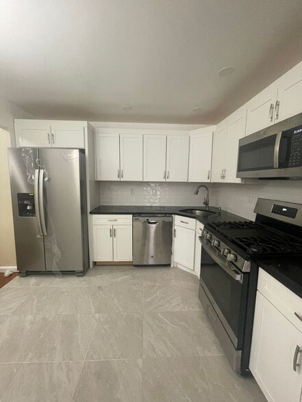 Building Photo - 92 Callahan Ct