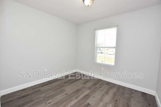 Building Photo - 525 Albatross Dr