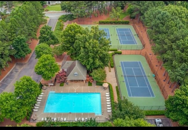 Building Photo - 2419 Traywick Chase