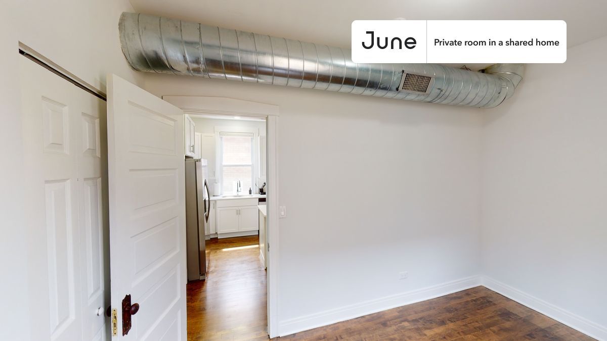 Building Photo - Room in Shared 4 bed/2 bath home