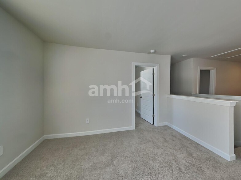 Building Photo - 548 Crowder Pl