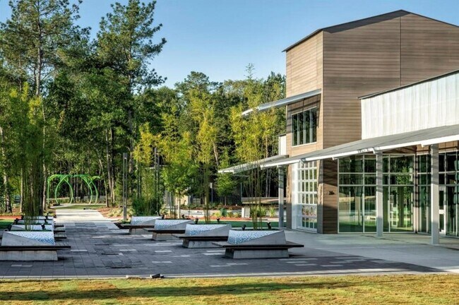 Building Photo - 15835 Bird of Paradise Dr