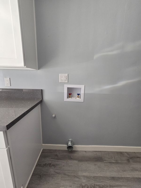 Building Photo - 317 Warren Ln